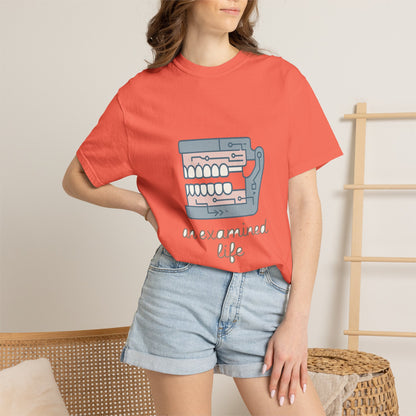 Dentist Unisex T-Shirt – Comfort Colors Garment-Dyed Tee | Minimalist Positive Vibes