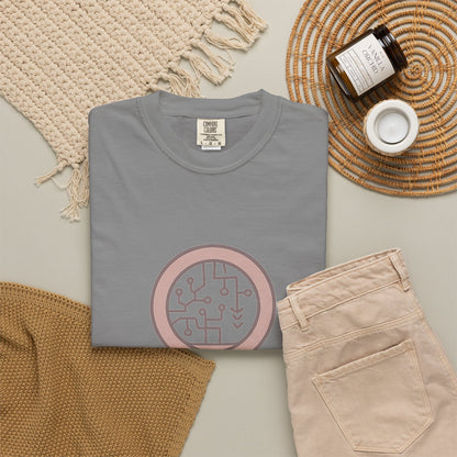Influencer Gift T-Shirt – Chic Minimalist Design by LM Apparel, product photo
