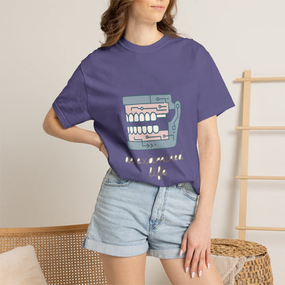 Dentist Unisex T-Shirt – Comfort Colors Garment-Dyed Tee | Minimalist Positive Vibes