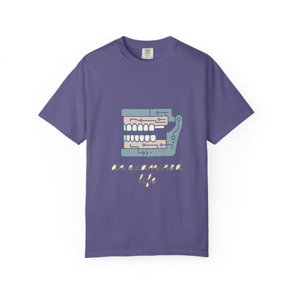 Dentist Unisex T-Shirt – Comfort Colors Garment-Dyed Tee | Minimalist Positive Vibes